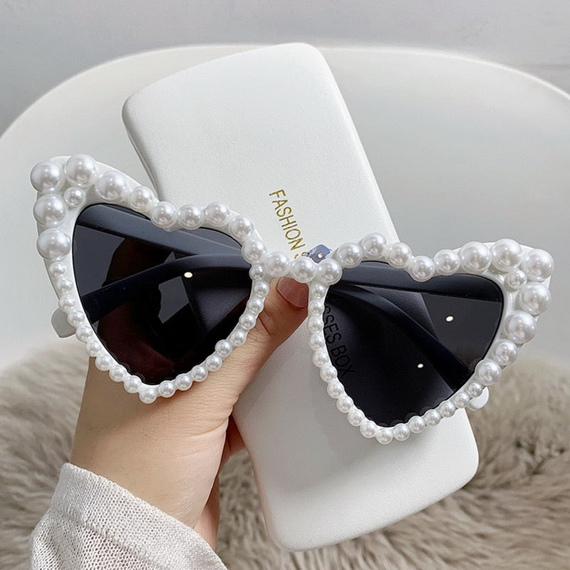 Fashion Retro Heart-Shaped Imitation Pearl Sunglasses UV400 Women