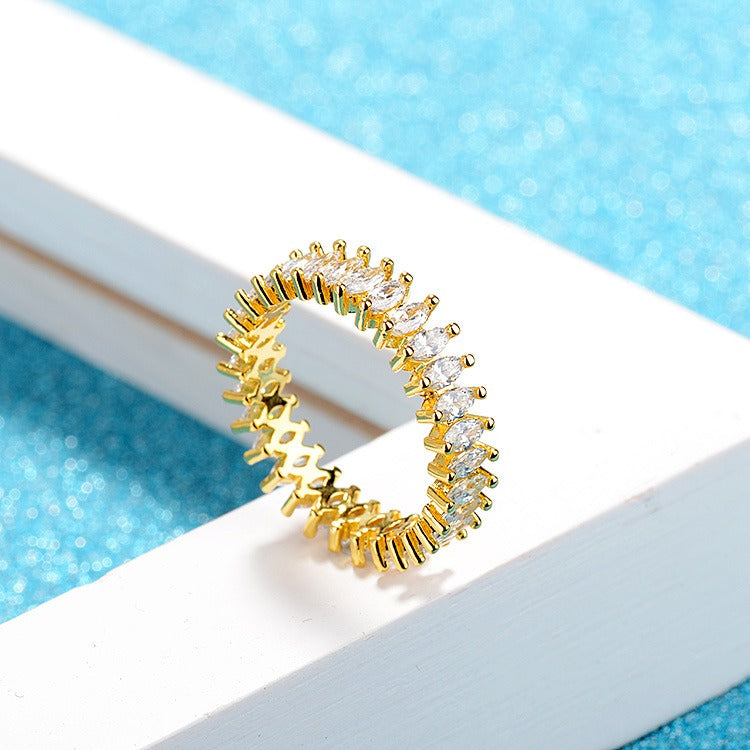 Horse Eye White Zircon Handpiece Fashion Platinum Ring