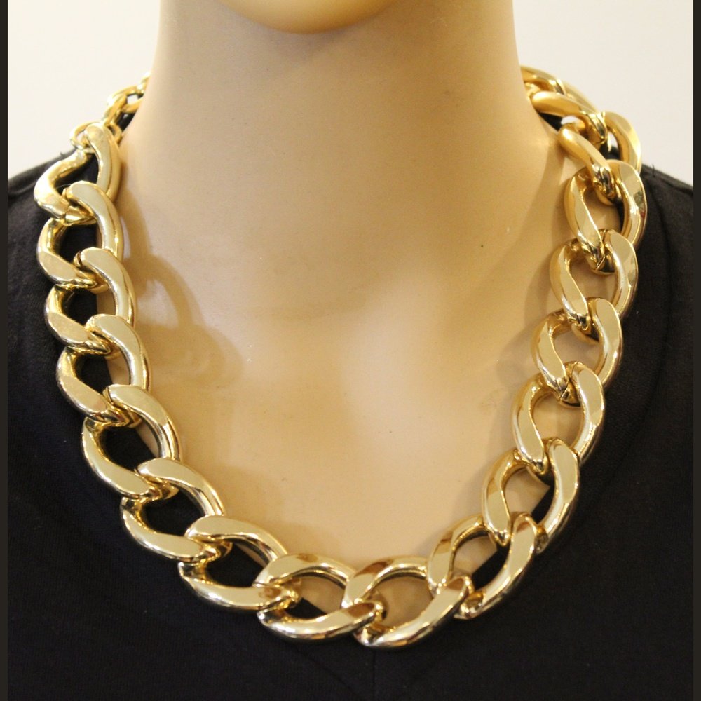 Thick Gold Vintage Necklace