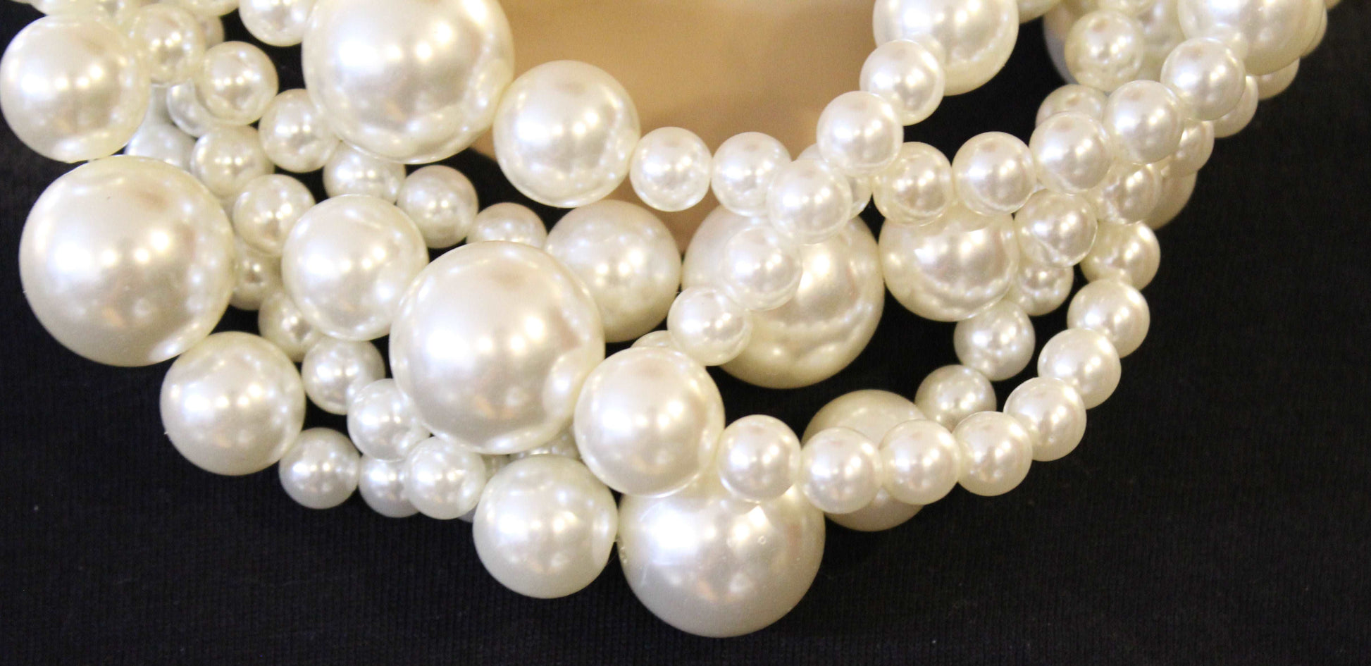 Pearl of pearls Necklace and Earrings Set