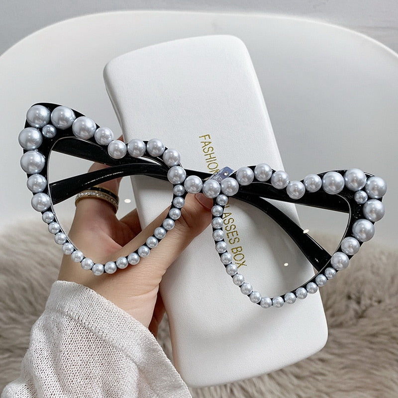 Fashion Retro Heart-Shaped Imitation Pearl Sunglasses UV400 Women