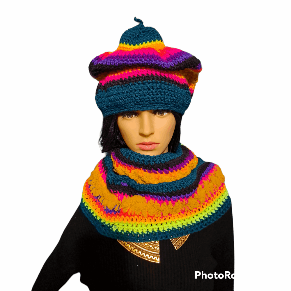 Chill, Spicy & Loud Hat & Infinity Scarf Set