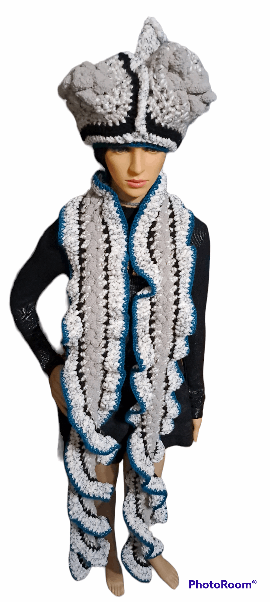 Elegant Luxurious Royalty Hat & Scarf Set
