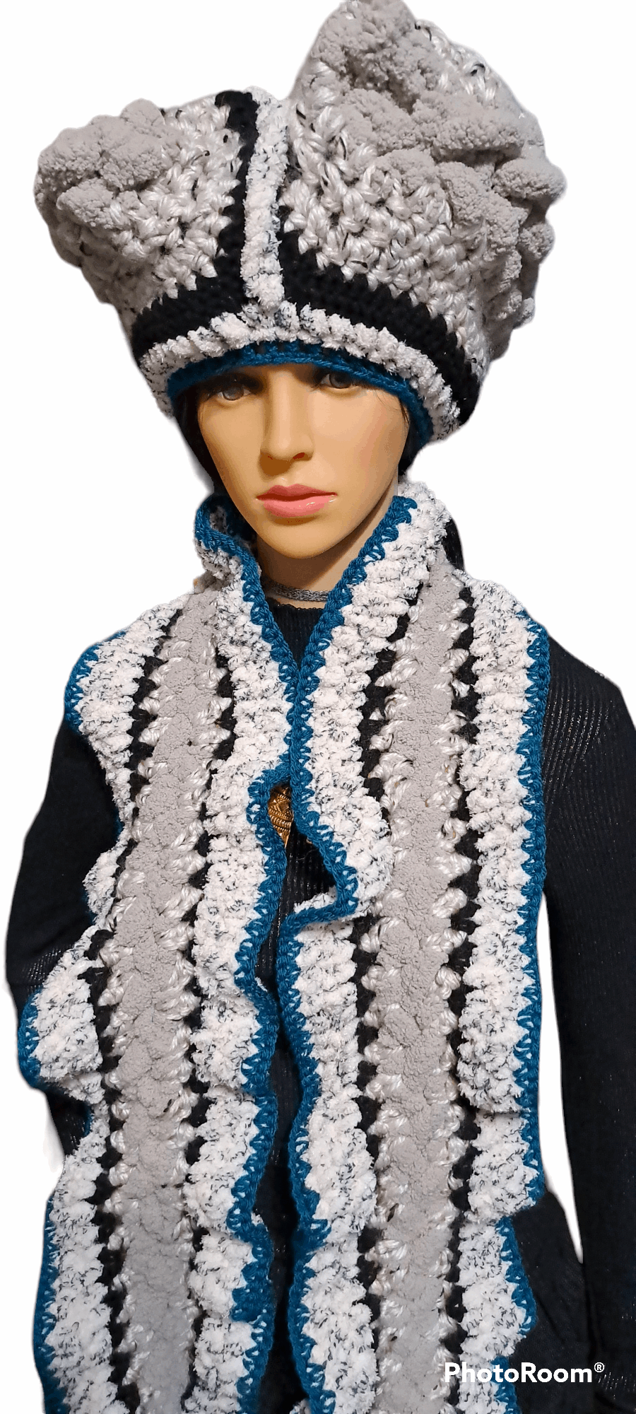 Elegant Luxurious Royalty Hat & Scarf Set