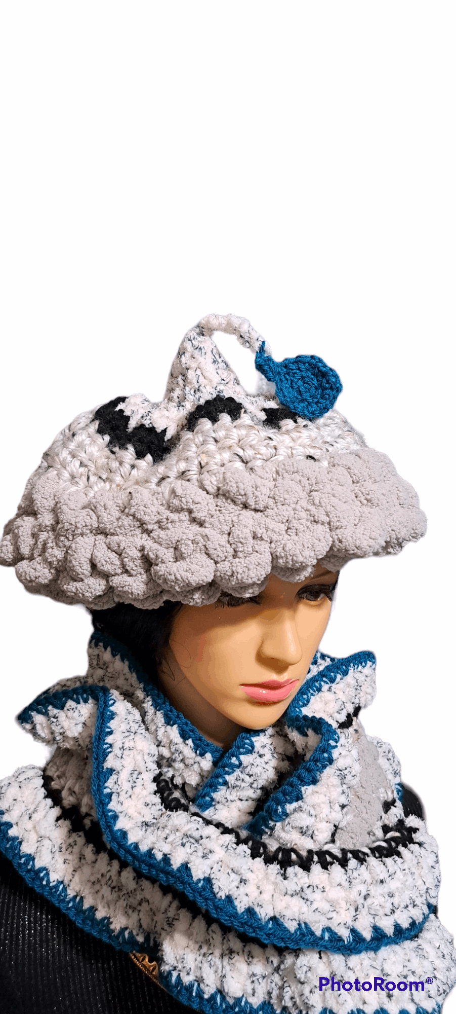 Elegant Luxurious Royalty Hat & Scarf Set