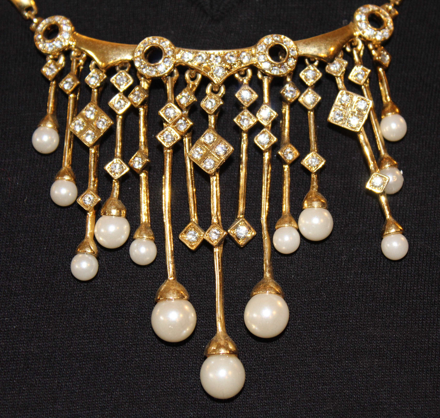 Gold Pearl Drops Necklace