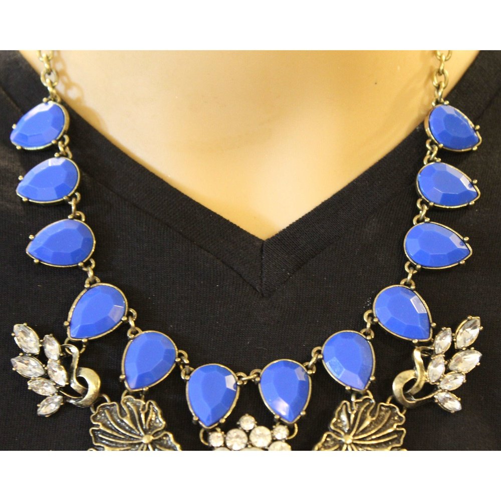 Blue Leaf Crystal Necklace