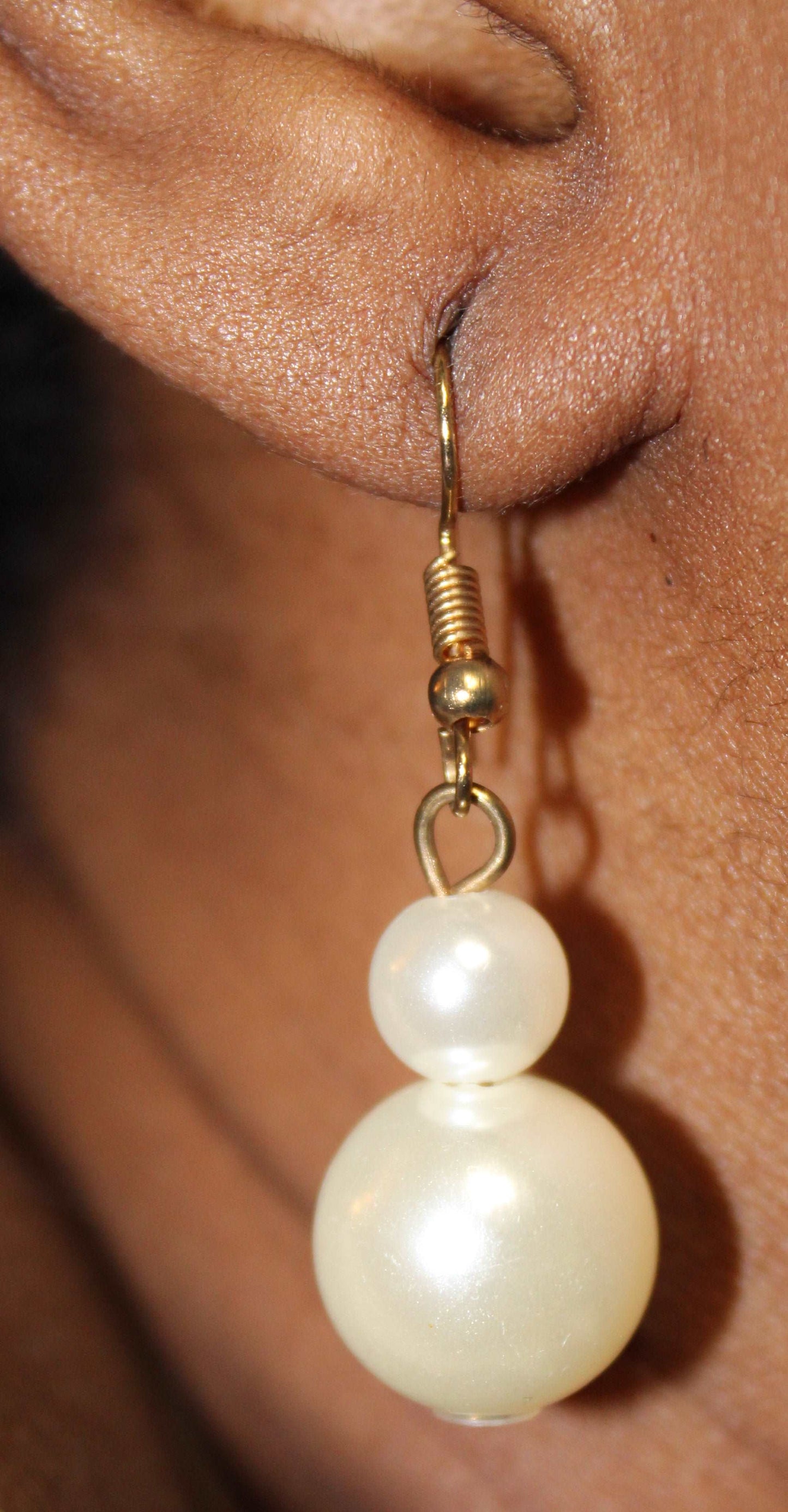 Pearl of pearls Necklace and Earrings Set