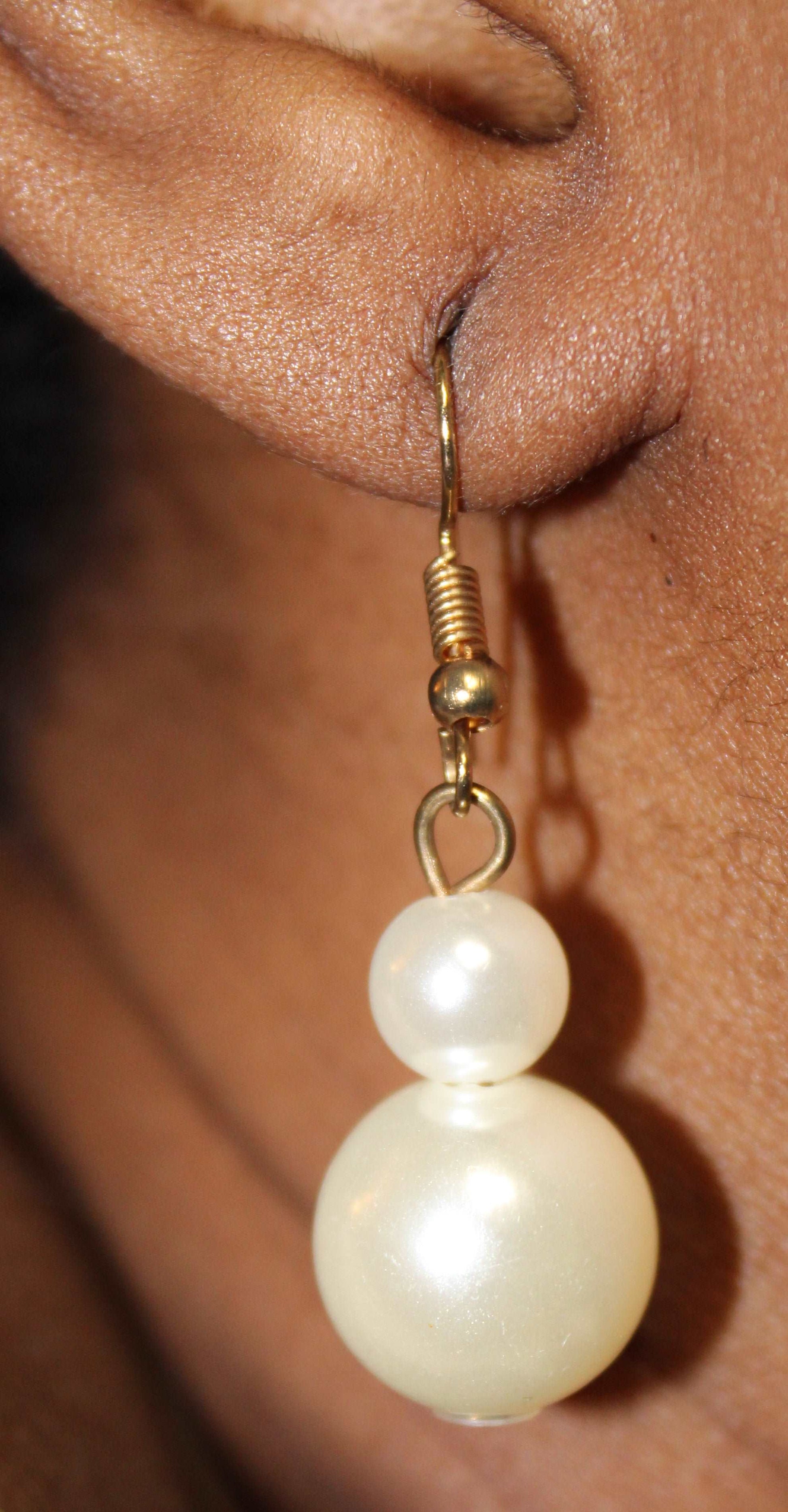 Pearl of pearls Necklace and Earrings Set