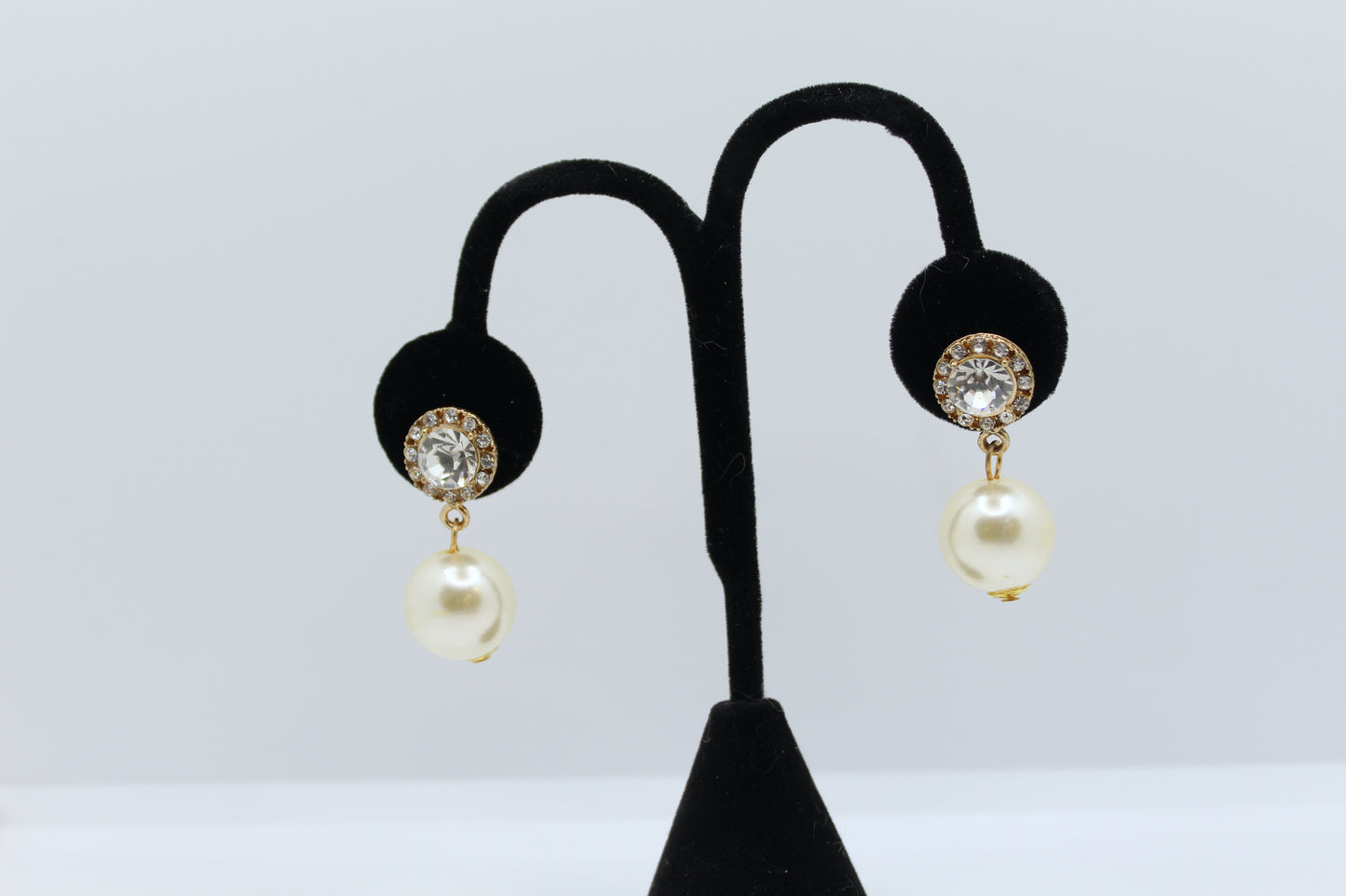 Gorgeous Diamonds & Pearl Earrings